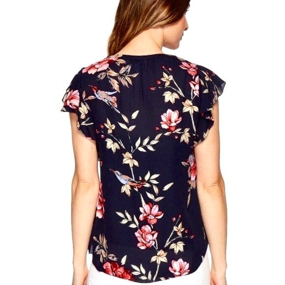 Premise Studio navy floral flutter sleeve Vneck top size small - Picture 2 of 8
